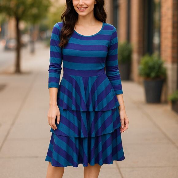 LuLaRoe Womens Dress Sz 2XL Blue Two Tone Stripe Georgia Tiered Scoop Neck - Picture 1 of 7